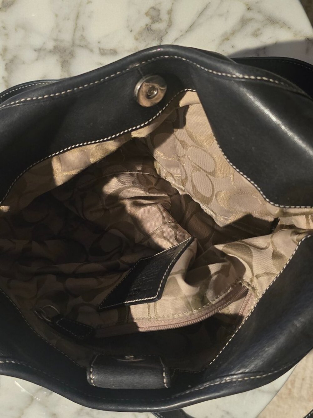 vintage Coach Soho Hobo bag in black leather - Picture 3 of 7